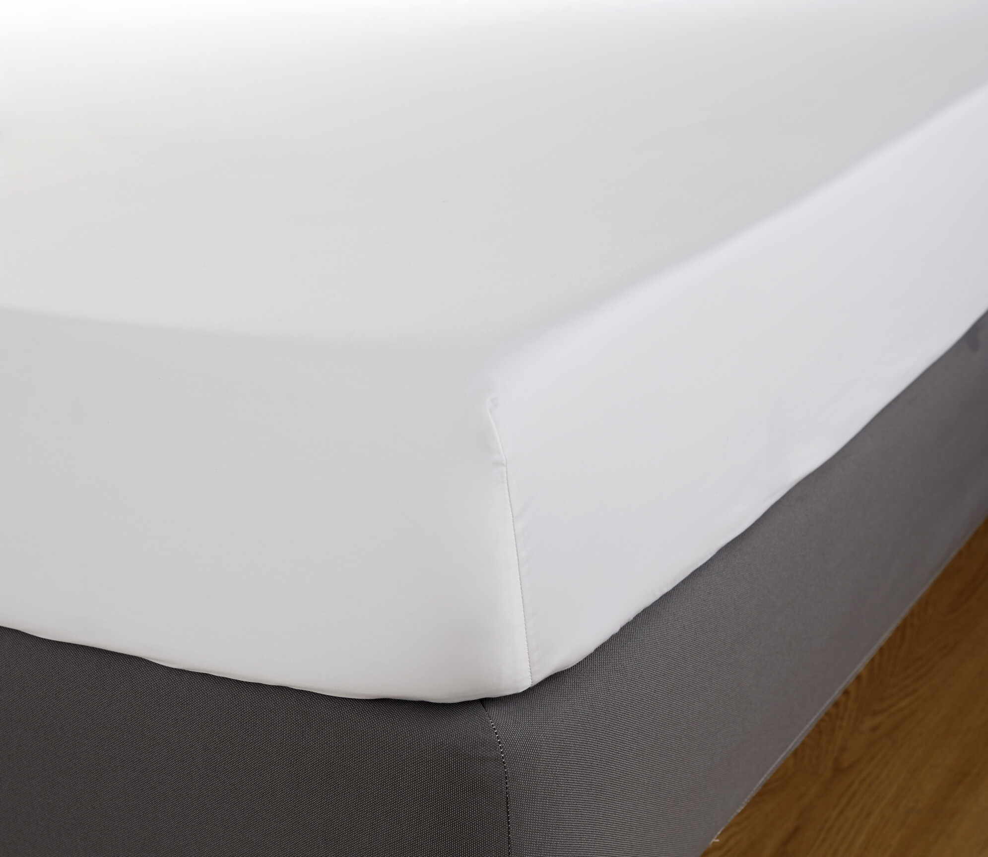 Cearceaf de pat cu elastic Behrens 600TC 180x200cm alb