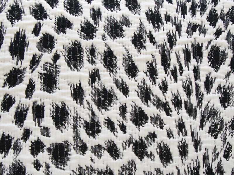 Perna decorativa LUBA negru, dimensiune 42 cm x 42 cm