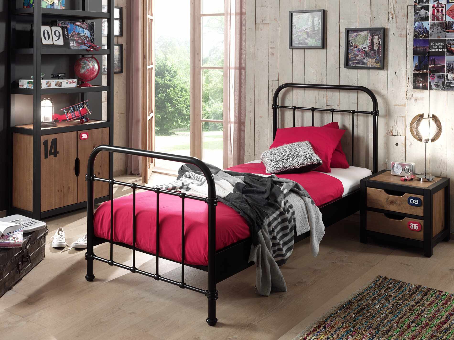  Set Mobila dormitor din lemn de pin si MDF cu pat metalic, pentru copii 3 piese New York Negru / Natural, 200 x 90 cm la pret 6950 lei 